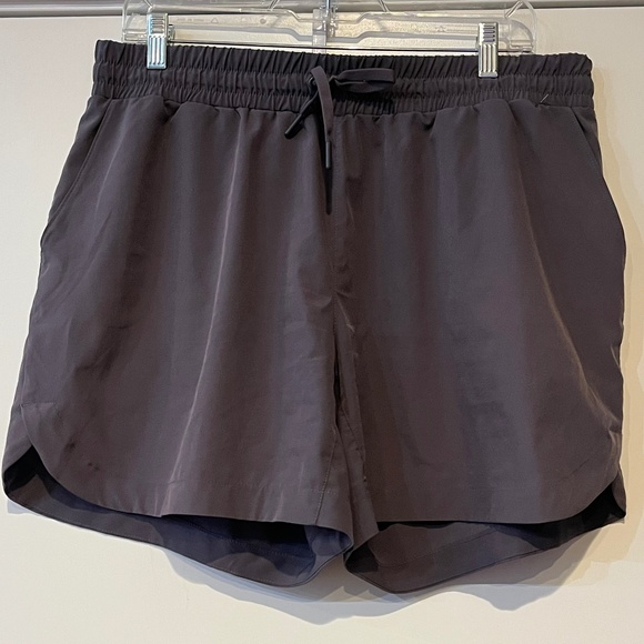 Mondetta Performance + Luxury Gray Athletic Shorts (L) - Picture 1 of 4